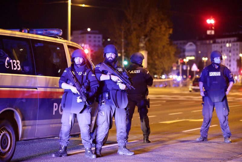 ウィーン中心部で複数の銃撃 2人死亡 首相 忌まわしいテロ ワールド ニュース速報 ニューズウィーク日本版 オフィシャルサイト