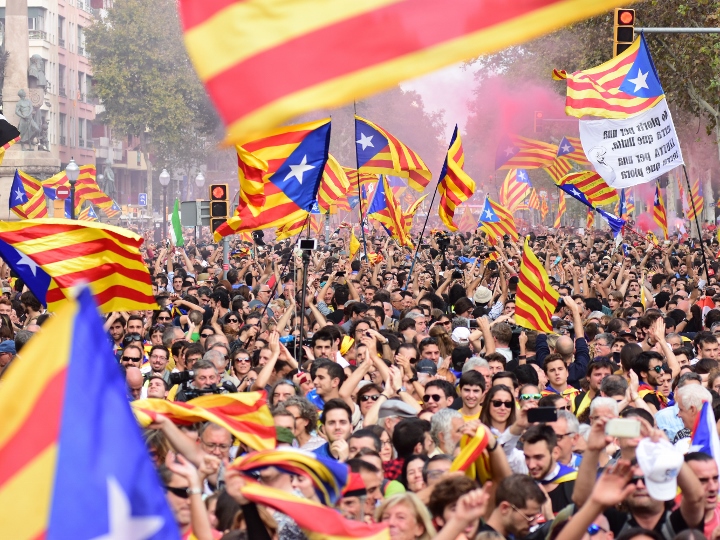 カタルーニャ独立問題 神出鬼没プチデモンのゲリラ戦に翻弄されるスペイン首相 ニューズウィーク日本版 オフィシャルサイト