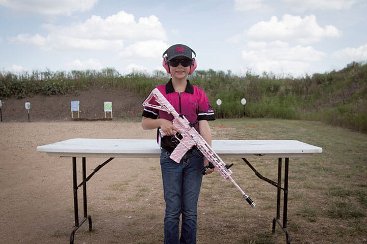 写真特集 女性限定 銃の使い方教えます ニューズウィーク日本版 オフィシャルサイト