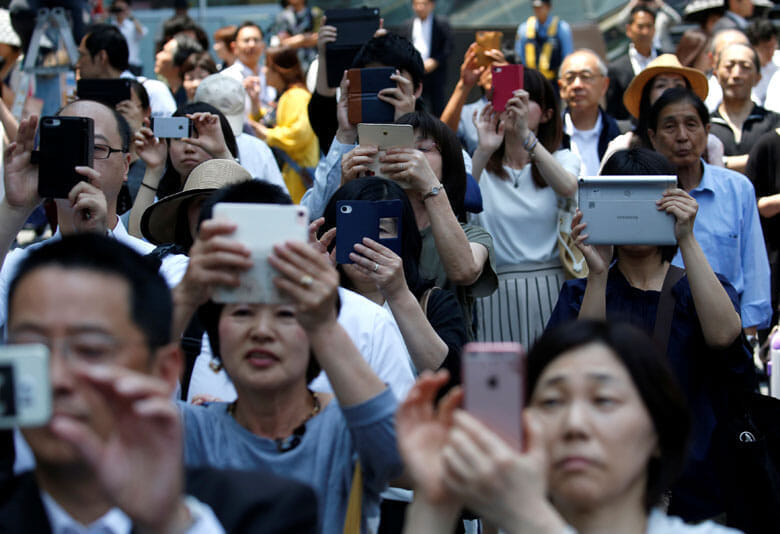 東京都議選の候補者が 政策を訴えるビラを配れない理由 ニューズウィーク日本版 オフィシャルサイト