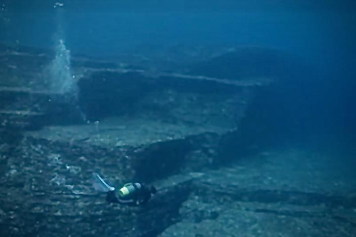 海に沈んだ古代文明 沖縄の巨大海底ピラミッド 地質学者たちの議論の的に ワールド 最新記事 ニューズウィーク日本版 オフィシャルサイト