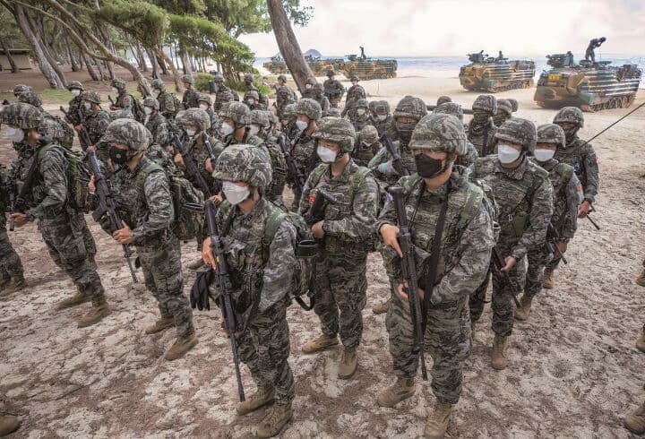 最終値下げ 朝鮮人民軍 軍服フルセット 朝鮮戦争/北朝鮮 あかるく