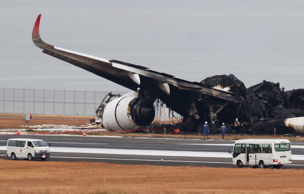 羽田空港衝突事故で「日航の奇跡」を可能にした、奇跡とは程遠い偉業｜ニューズウィーク日本版 オフィシャルサイト